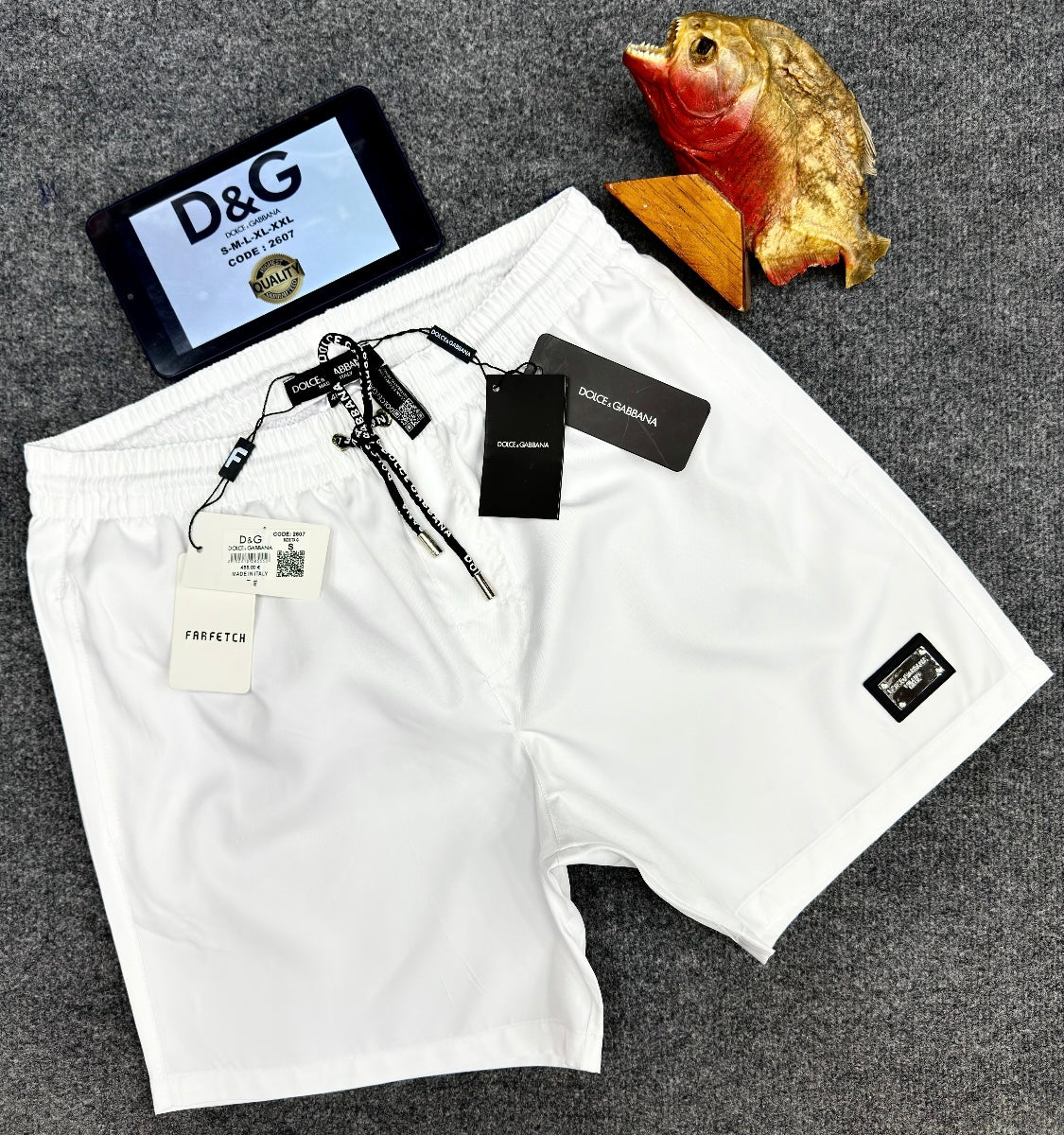 D&G White